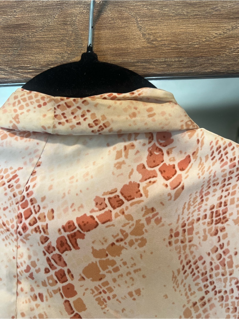 Lightweight Cream & Rust Snake-Print Robe jacket - Picture 8 of 8